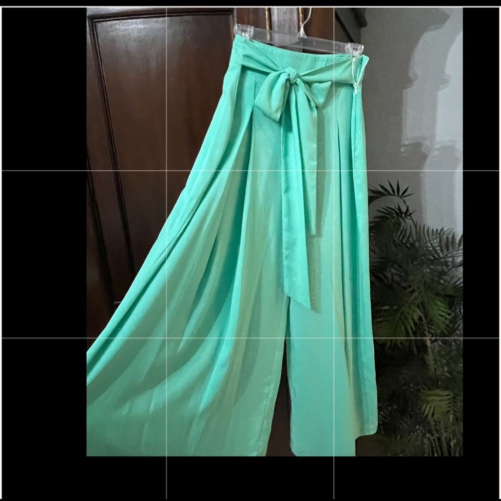 Palazzo pants self-tie